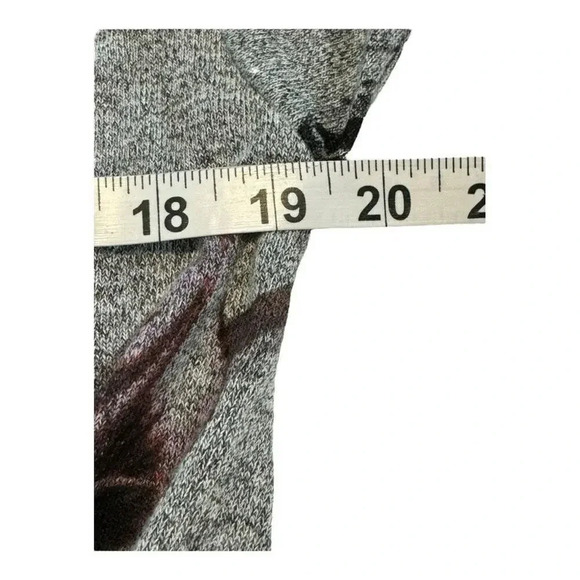 Jennifer Lopez Women’s Medium Gray Floral Mock Neck Twist Front Super Soft Top - Picture 4 of 6